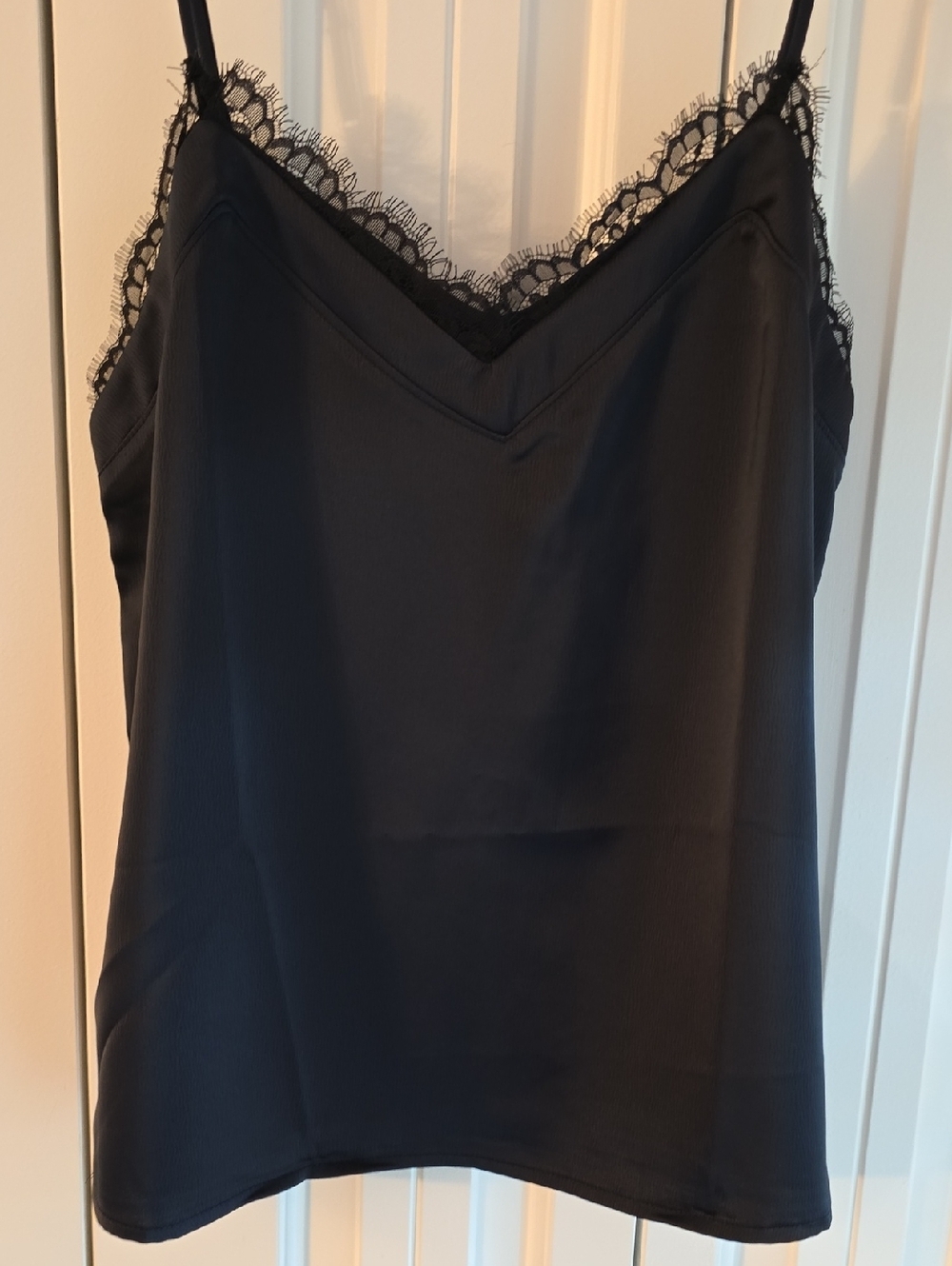 Gibson Black Lace Trim Camisole With Adjustable Straps (NWT)